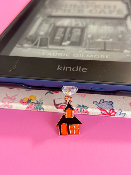 haunted house kindle charm- usb c